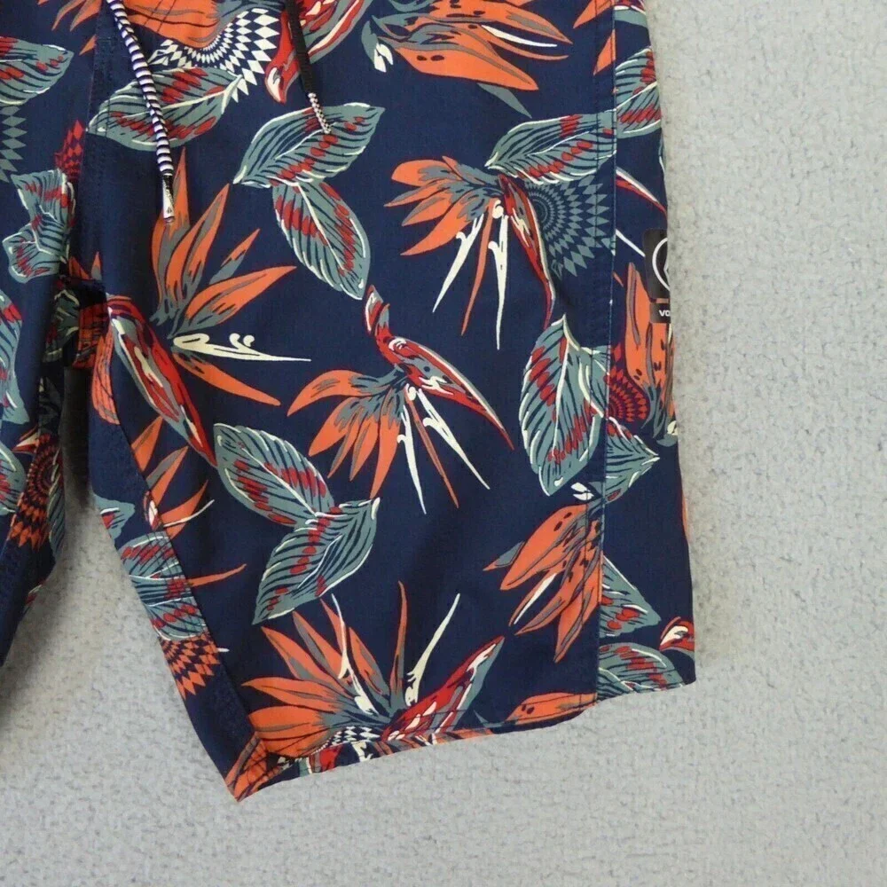 Volcom Boardshort Men's Size 32 Blue Floral Hawaiian Surf Beach Swim Trunks